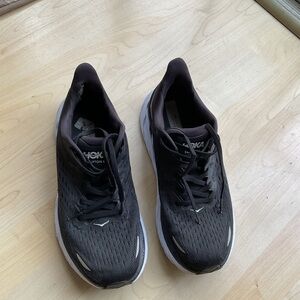Hoka Clifton 8 women Black and White Athletic Shoes